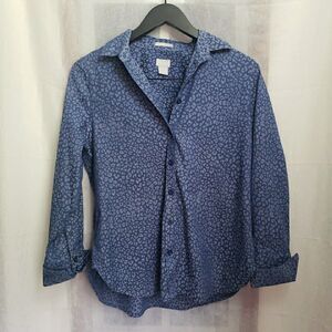 Chicos No Iron Cool Max Button Up Shirt Blue Long Sleeve Collared Size 00 US XS
